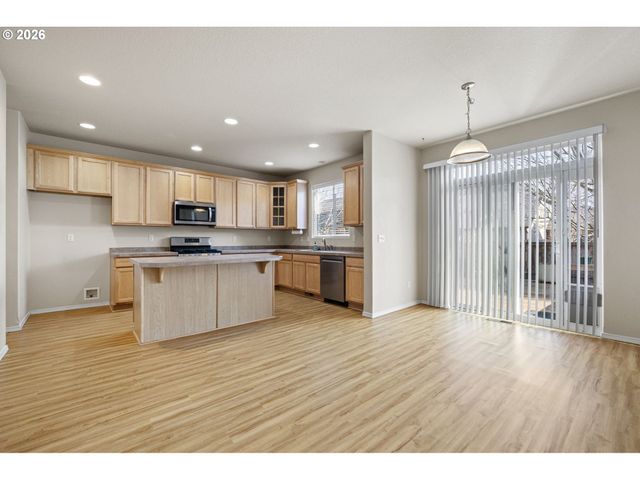 1159 THRONE Dr, Eugene, OR 97402