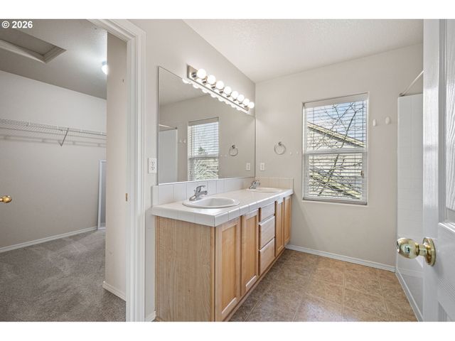 1159 THRONE Dr, Eugene, OR 97402