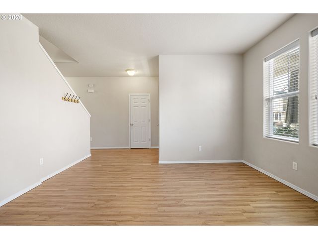 1159 THRONE Dr, Eugene, OR 97402