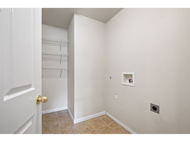 1159 THRONE Dr, Eugene, OR 97402