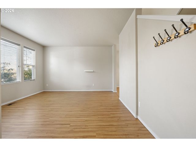 1159 THRONE Dr, Eugene, OR 97402