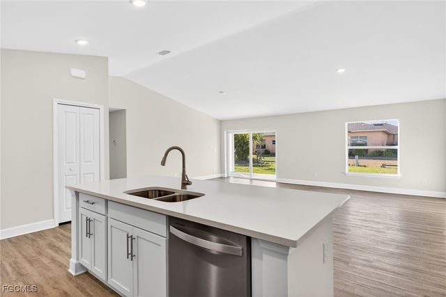 1128 NW 19th AVE, Matlacha, FL 33993