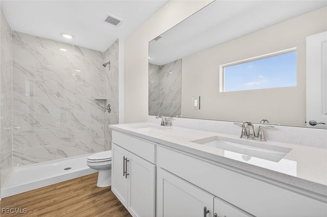 1128 NW 19th AVE, Matlacha, FL 33993