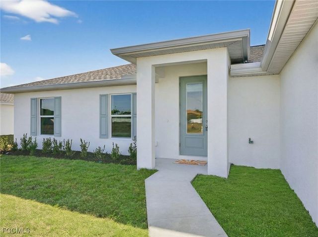 1128 NW 19th AVE, Matlacha, FL 33993