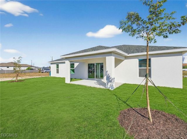 1128 NW 19th AVE, Matlacha, FL 33993