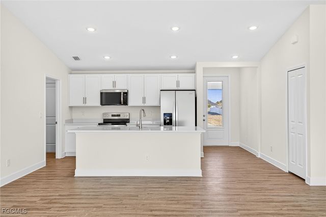 1128 NW 19th AVE, Matlacha, FL 33993