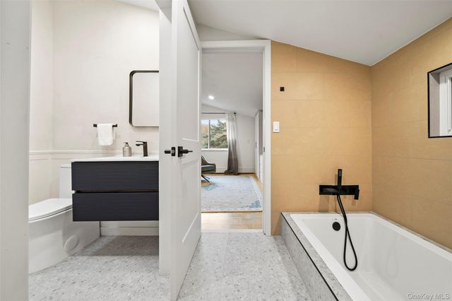 57 Virginia Lane, Thornwood, NY 10594