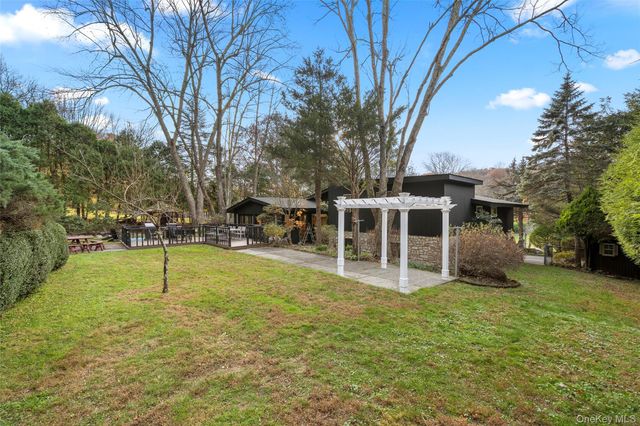 57 Virginia Lane, Thornwood, NY 10594