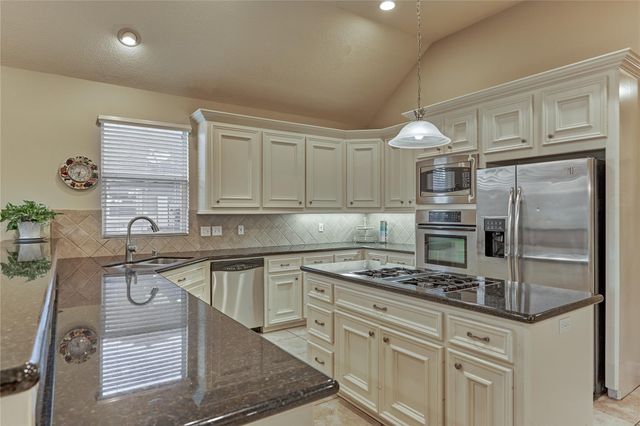 50 Fair Oak Street, Montgomery, TX 77356
