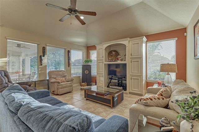 50 Fair Oak Street, Montgomery, TX 77356
