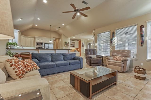 50 Fair Oak Street, Montgomery, TX 77356