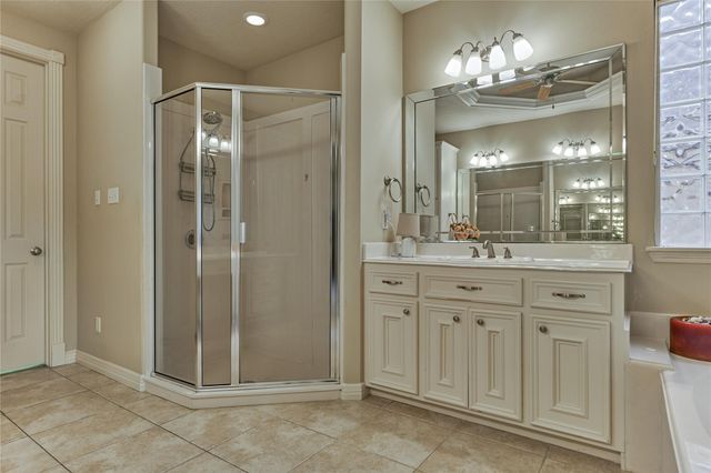 50 Fair Oak Street, Montgomery, TX 77356