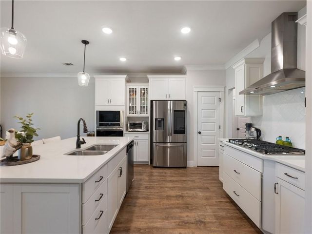 6940 Manchester Drive, Flowery Branch, GA 30542