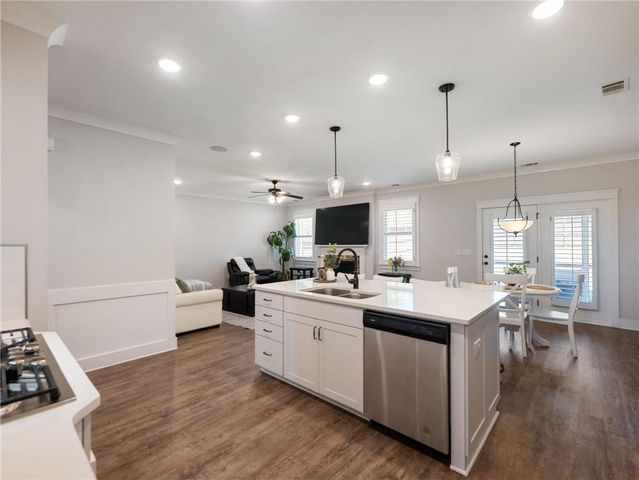 6940 Manchester Drive, Flowery Branch, GA 30542