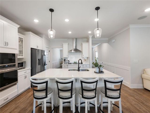 6940 Manchester Drive, Flowery Branch, GA 30542