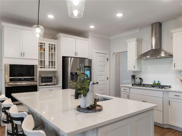 6940 Manchester Drive, Flowery Branch, GA 30542