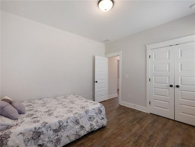 6940 Manchester Drive, Flowery Branch, GA 30542