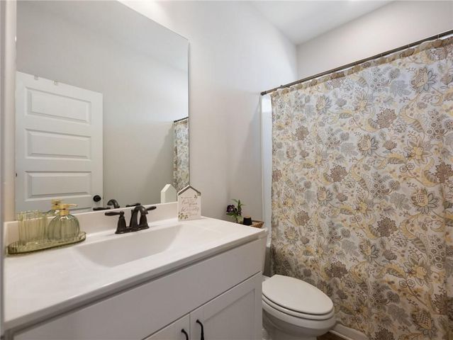 6940 Manchester Drive, Flowery Branch, GA 30542