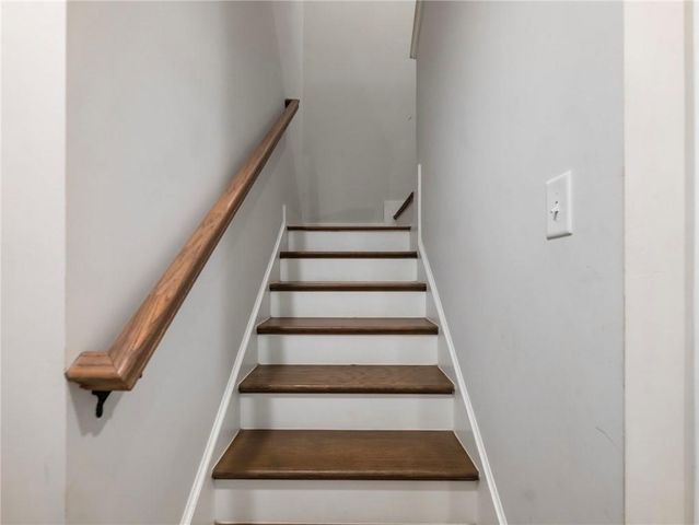 6940 Manchester Drive, Flowery Branch, GA 30542