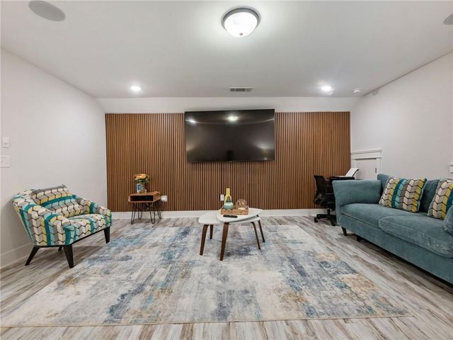 6940 Manchester Drive, Flowery Branch, GA 30542