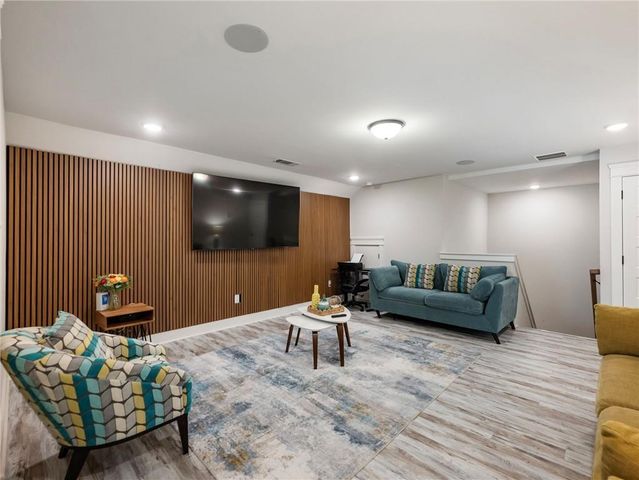 6940 Manchester Drive, Flowery Branch, GA 30542