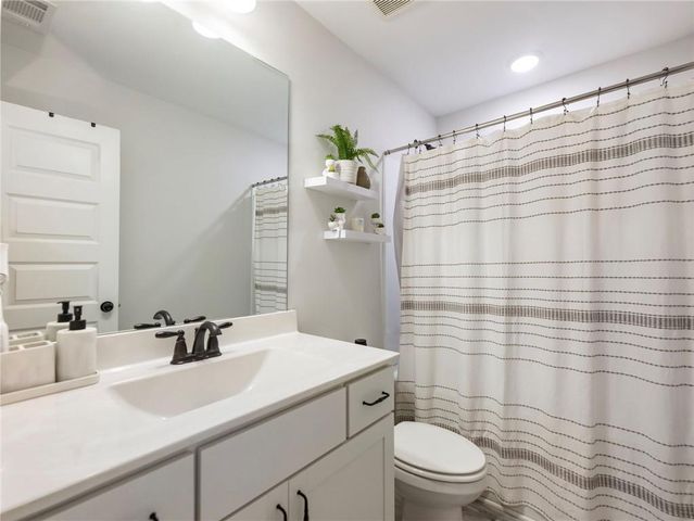 6940 Manchester Drive, Flowery Branch, GA 30542