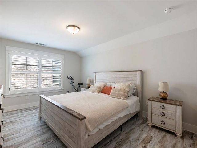 6940 Manchester Drive, Flowery Branch, GA 30542