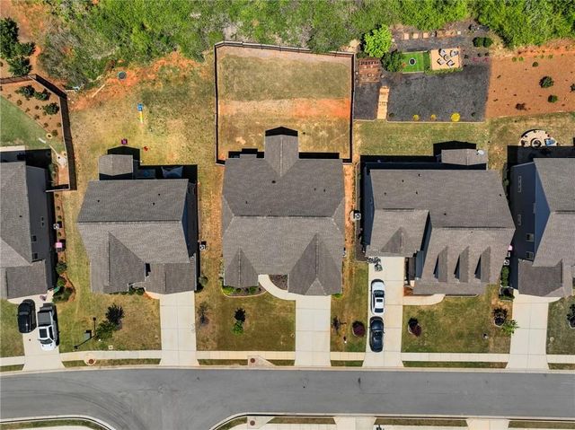 6940 Manchester Drive, Flowery Branch, GA 30542