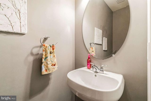 1006 LINDEN AVE, Chester Springs, PA 19425