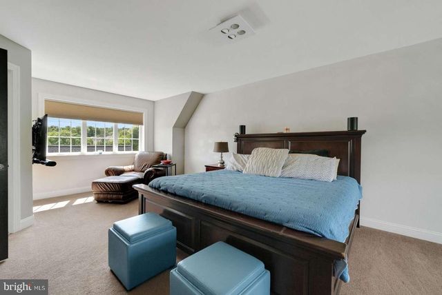 1006 LINDEN AVE, Chester Springs, PA 19425