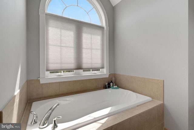 1006 LINDEN AVE, Chester Springs, PA 19425