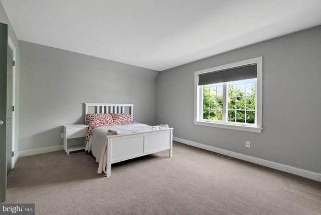 1006 LINDEN AVE, Chester Springs, PA 19425