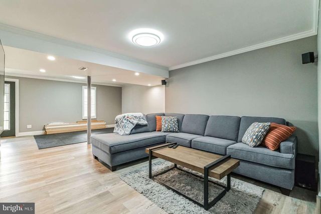 1006 LINDEN AVE, Chester Springs, PA 19425