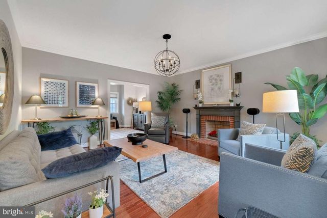 1006 LINDEN AVE, Chester Springs, PA 19425