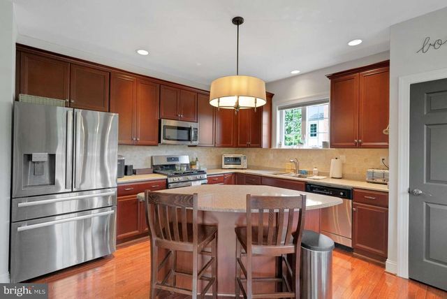 1006 LINDEN AVE, Chester Springs, PA 19425