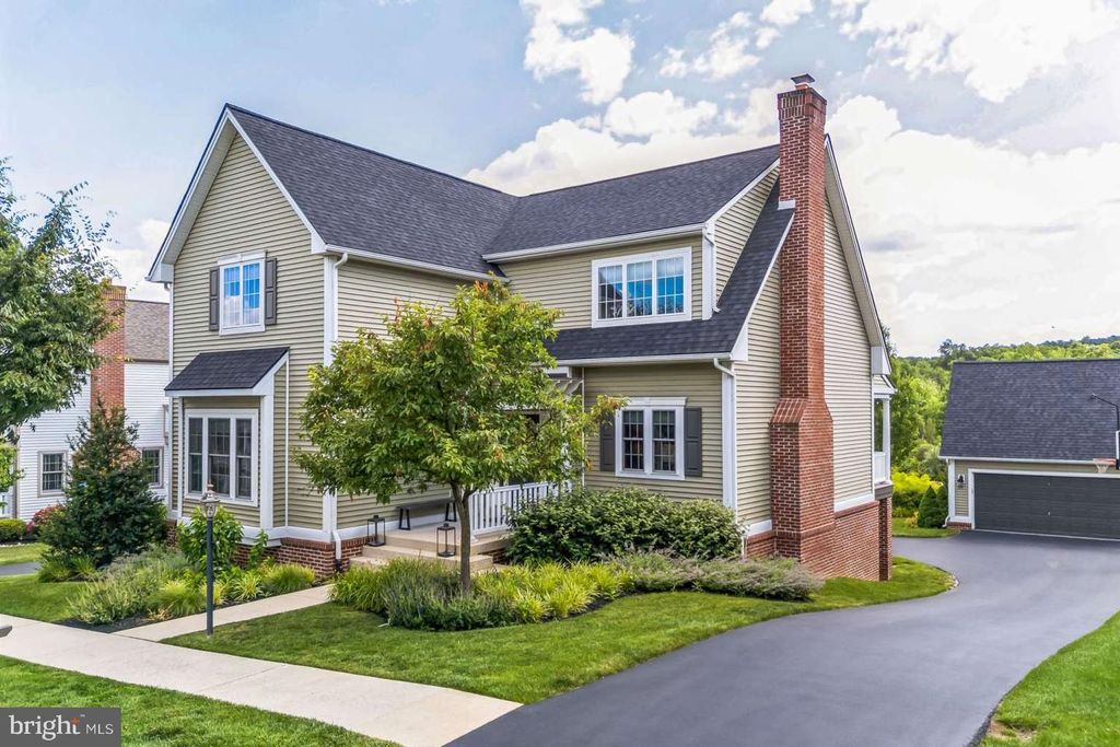 1006 LINDEN AVE, Chester Springs, PA 19425