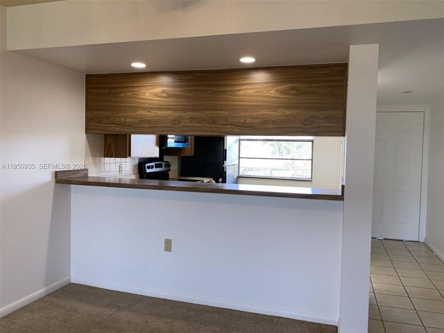 3521 Village Boulevard 405, West Palm Beach, FL 33409