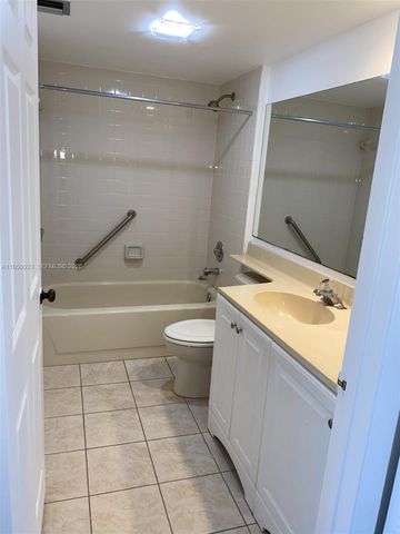 3521 Village Boulevard 405, West Palm Beach, FL 33409