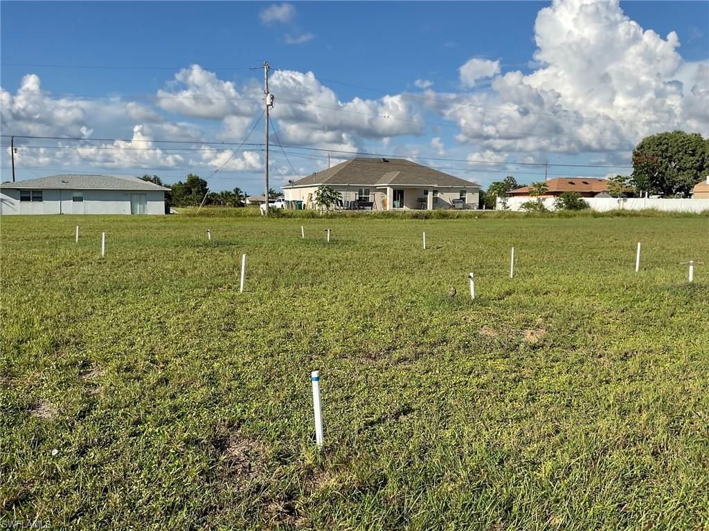 1805 NE 17th ST, CAPE CORAL, FL 33909 — exterior