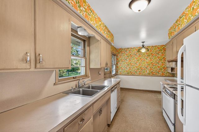 6732 Emerson Avenue S, Richfield, MN 55423