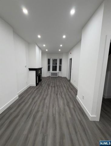 101 Garside Street, Newark, NJ 07104