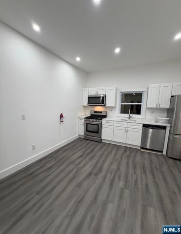 101 Garside Street, Newark, NJ 07104