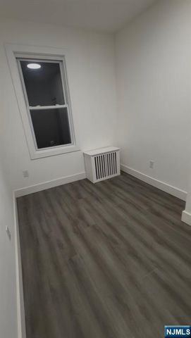 101 Garside Street, Newark, NJ 07104