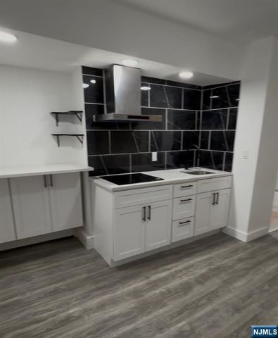 101 Garside Street, Newark, NJ 07104