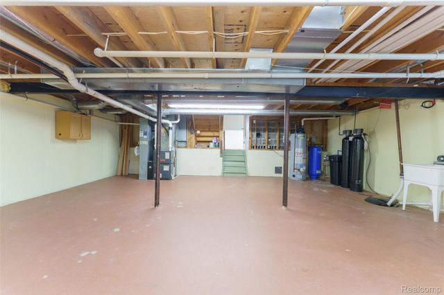 1243 Blue Heron Drive, Highland Charter Township, MI 48357