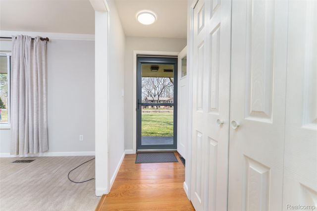 1243 Blue Heron Drive, Highland Charter Township, MI 48357