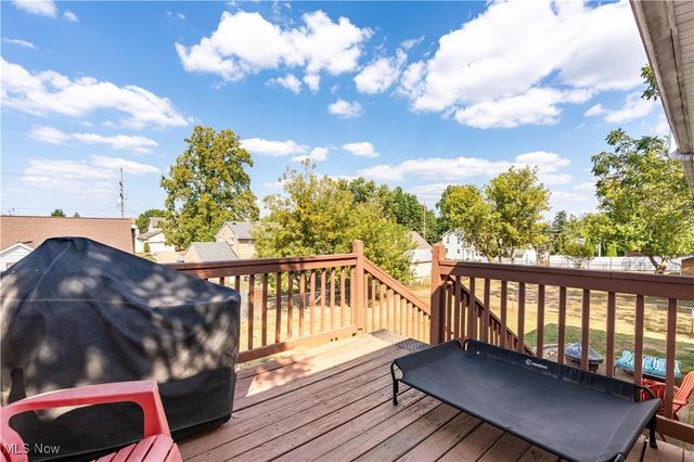 825 6th Street NE, North Canton, OH 44720