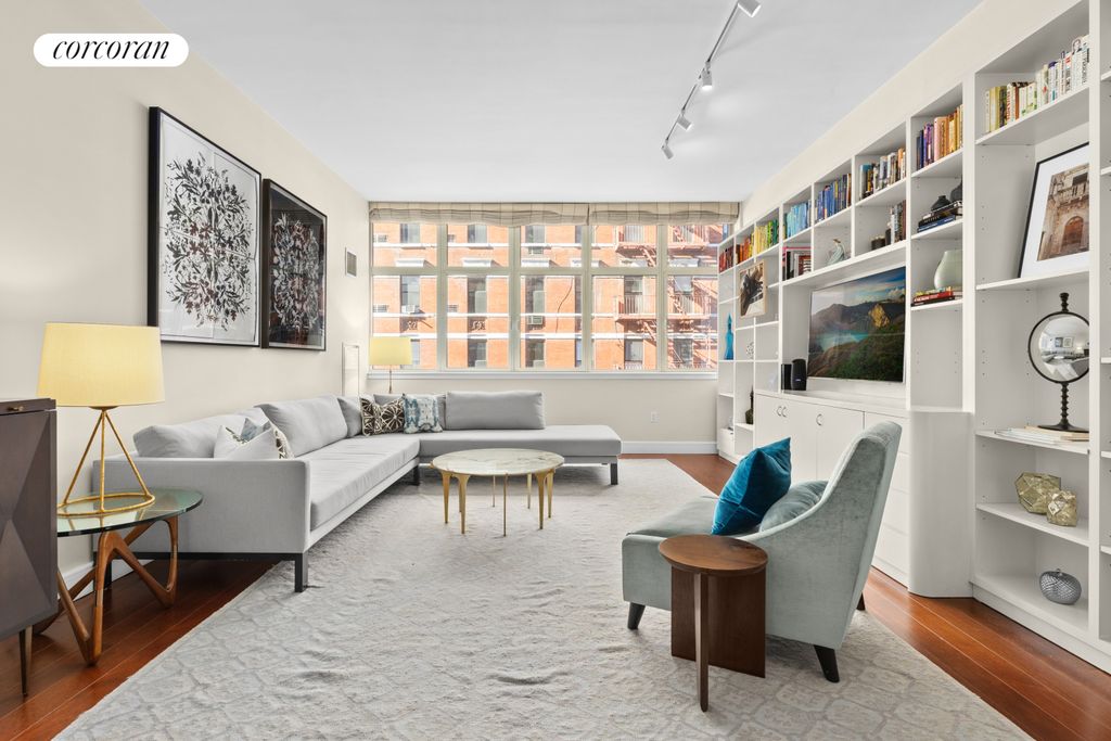 181 E 90th St Apt 3B, New York City, NY 10128