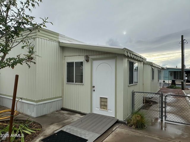 2528 E MCKELLIPS Road 74, Mesa, AZ 85213