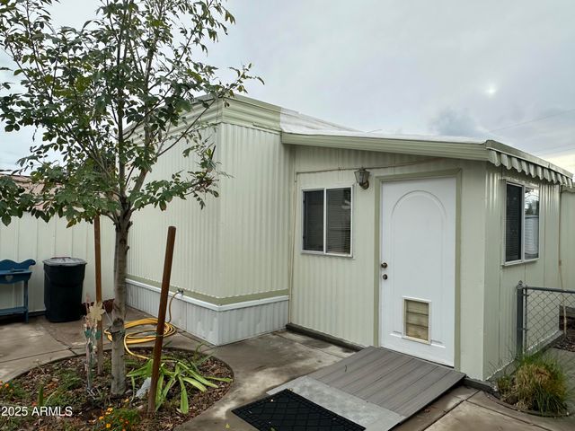 2528 E MCKELLIPS Road 74, Mesa, AZ 85213